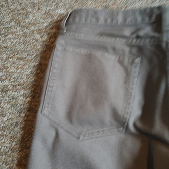 J.Crew men's the Sutton Gray 30x30 pants - Picture 5 of 8